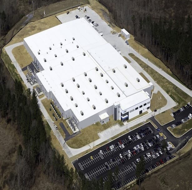 Hanwha Q Cell Redeemer PJT